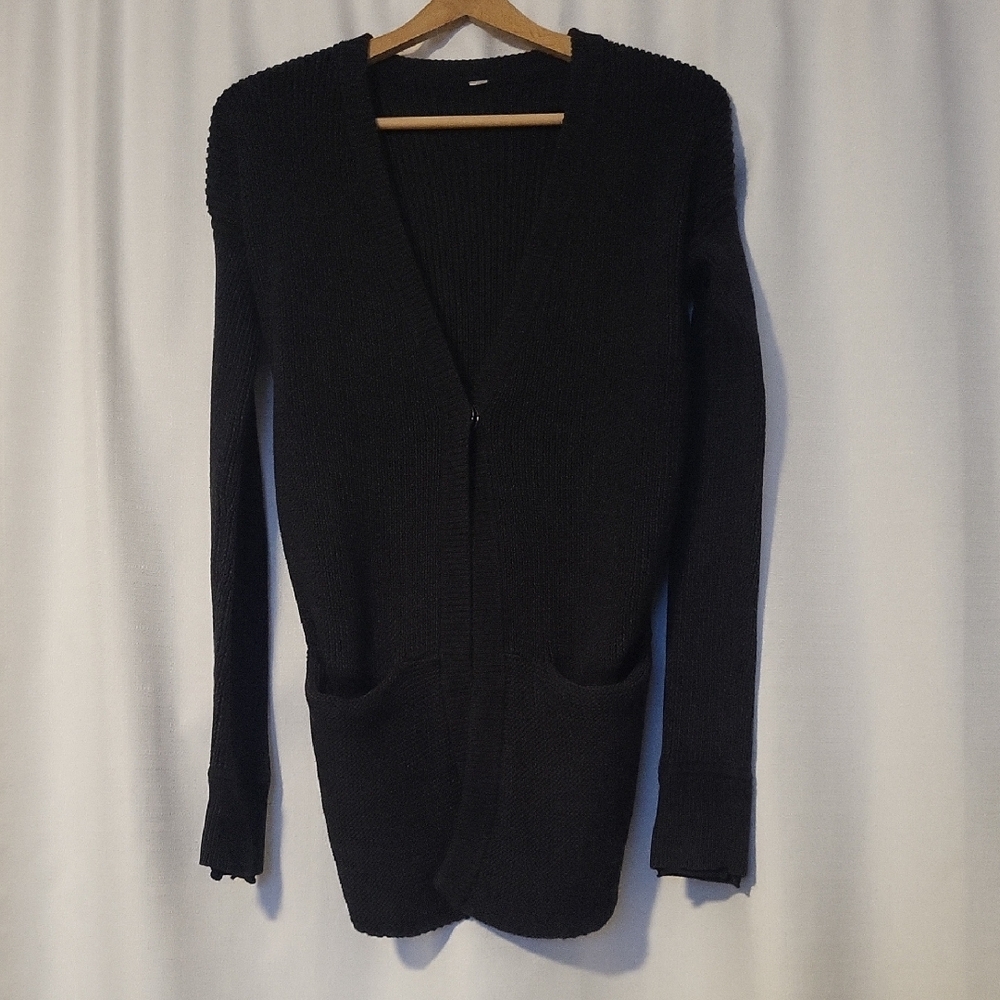 LULUEMON Women's Black Sweater